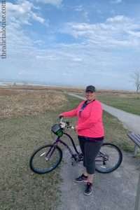 Take a bike ride! Click here to read more guild free summer activities for after knee replacement 