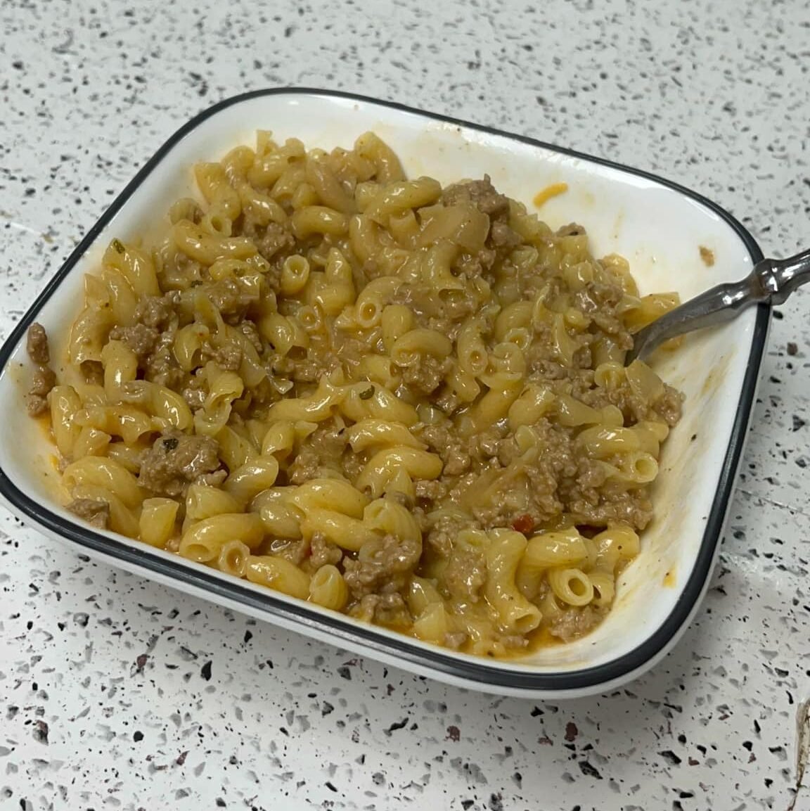 Gluten-Free Hamburger Helper - A quick and easy homemade version of the classic comfort food, perfect for a weeknight dinner. Made with gluten-free pasta and ground beef.