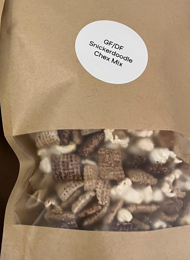 Snickerdoodle Chex Mix 1 Gluten-free Salted Caramel Apple Chex Party Mix with pretzels, chocolate chips, apple crisps, and almonds.